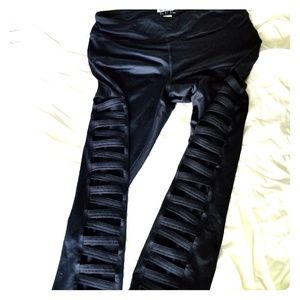 Forever 22 leggings, black, capri, size large